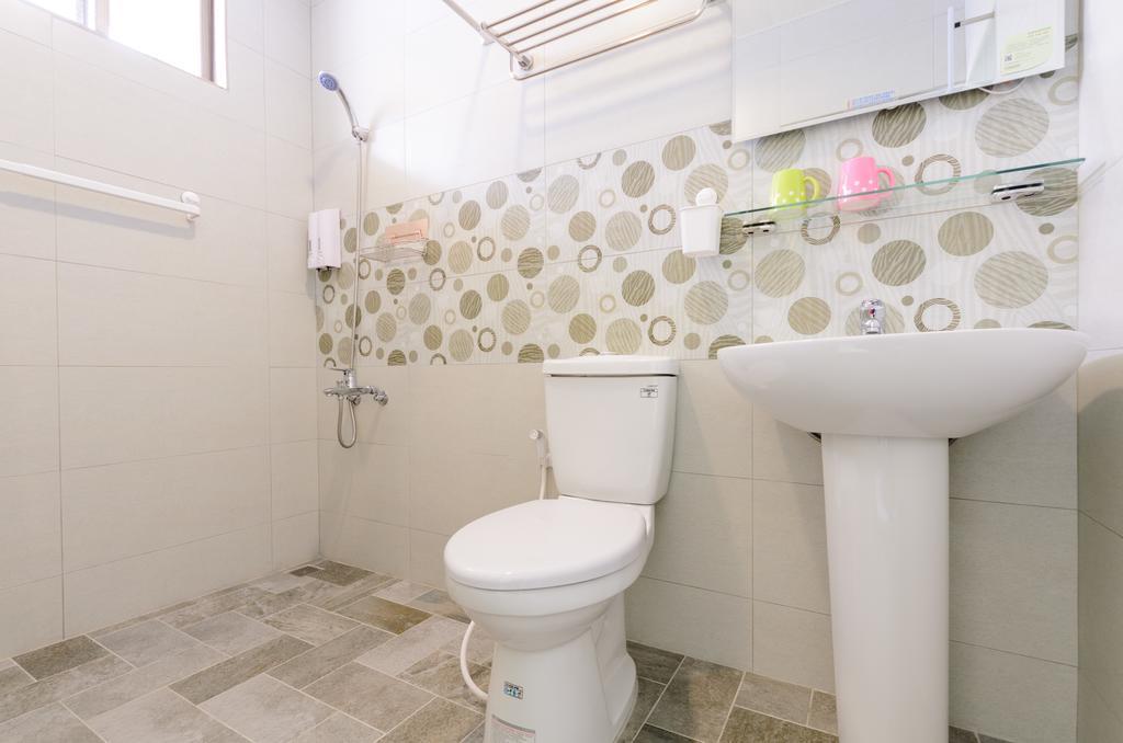 Beautiful Dream Tainan Homestay Buitenkant foto