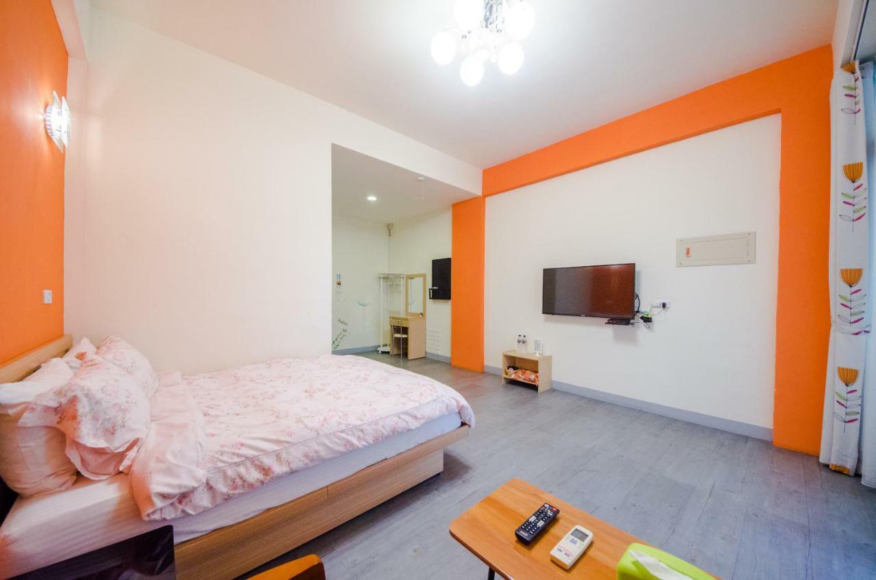 Beautiful Dream Tainan Homestay Buitenkant foto