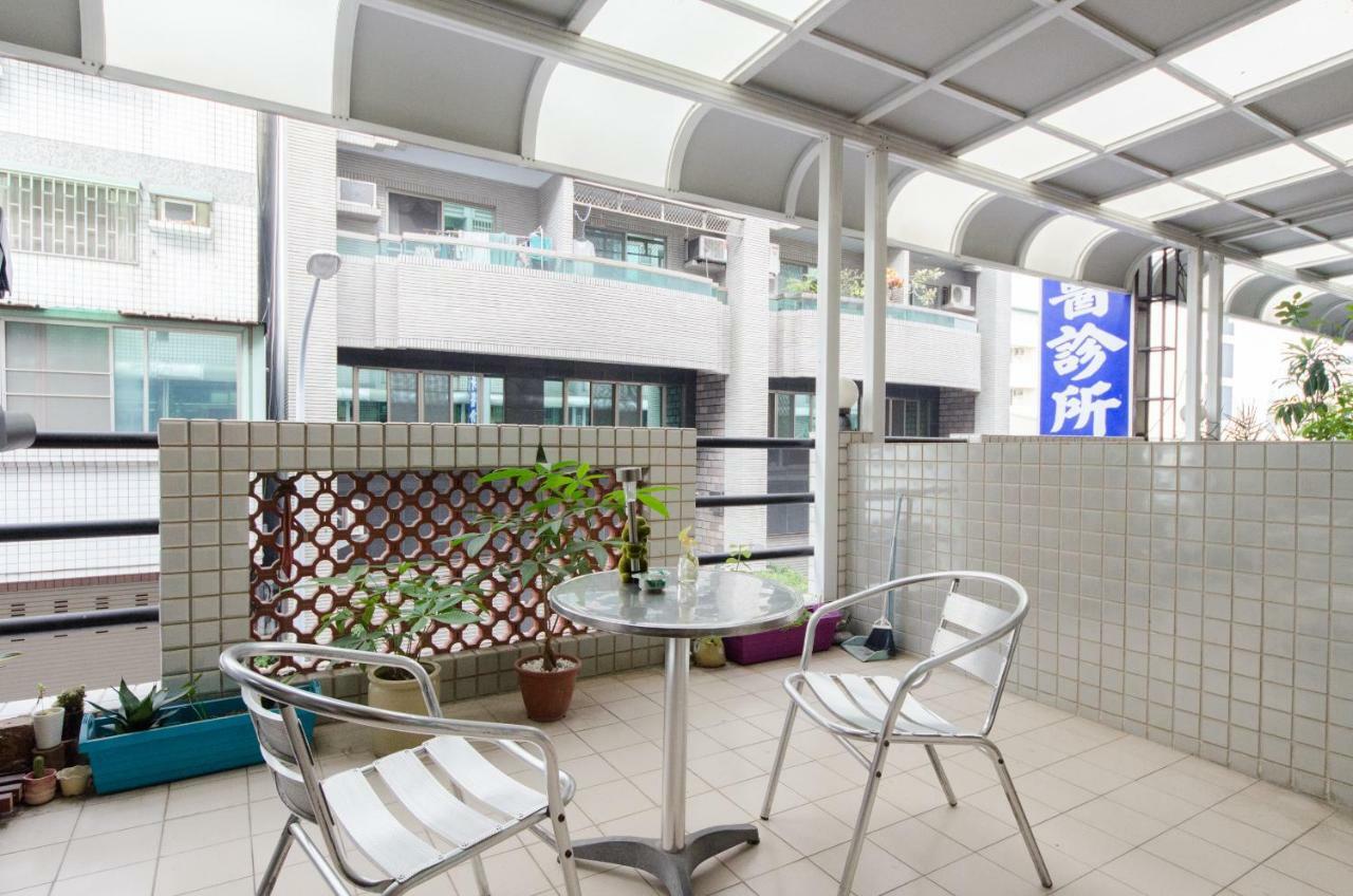 Beautiful Dream Tainan Homestay Buitenkant foto