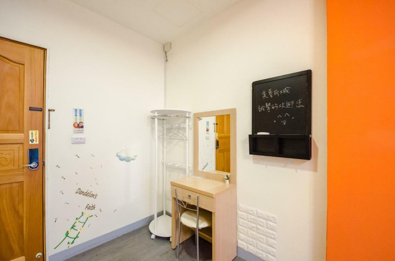 Beautiful Dream Tainan Homestay Buitenkant foto