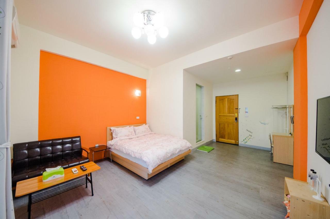 Beautiful Dream Tainan Homestay Buitenkant foto