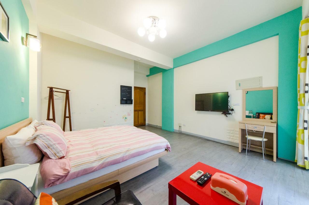 Beautiful Dream Tainan Homestay Buitenkant foto