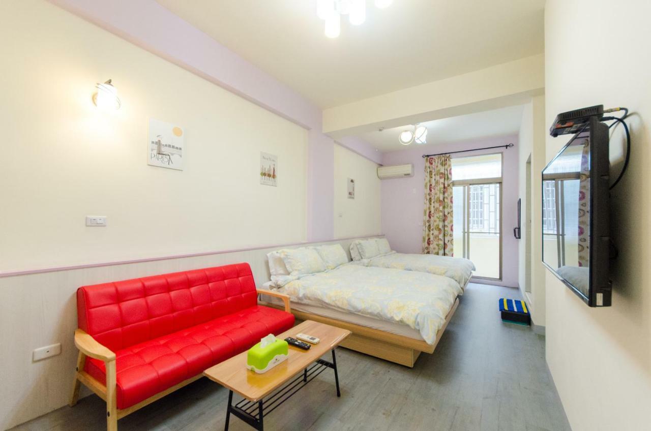 Beautiful Dream Tainan Homestay Buitenkant foto