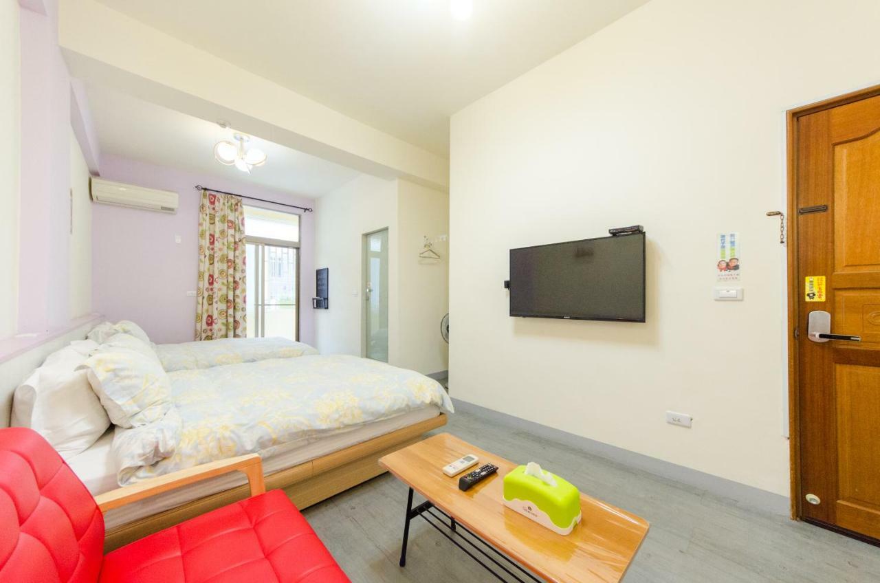 Beautiful Dream Tainan Homestay Buitenkant foto