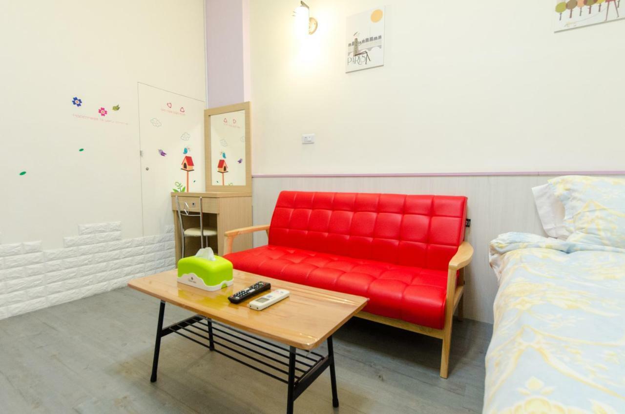 Beautiful Dream Tainan Homestay Buitenkant foto
